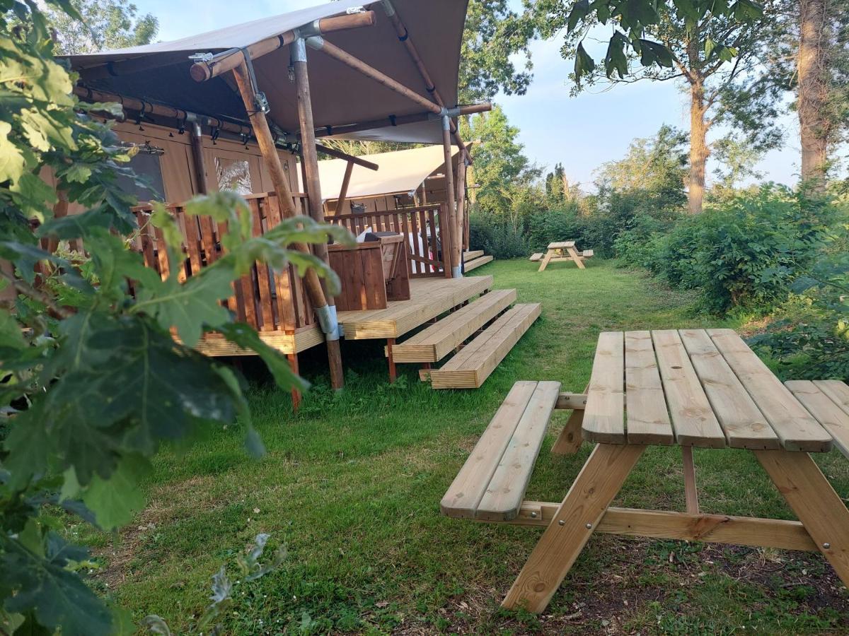Glamping Essenhof Hotel อาชเตแกร์เกอ ภายนอก รูปภาพ